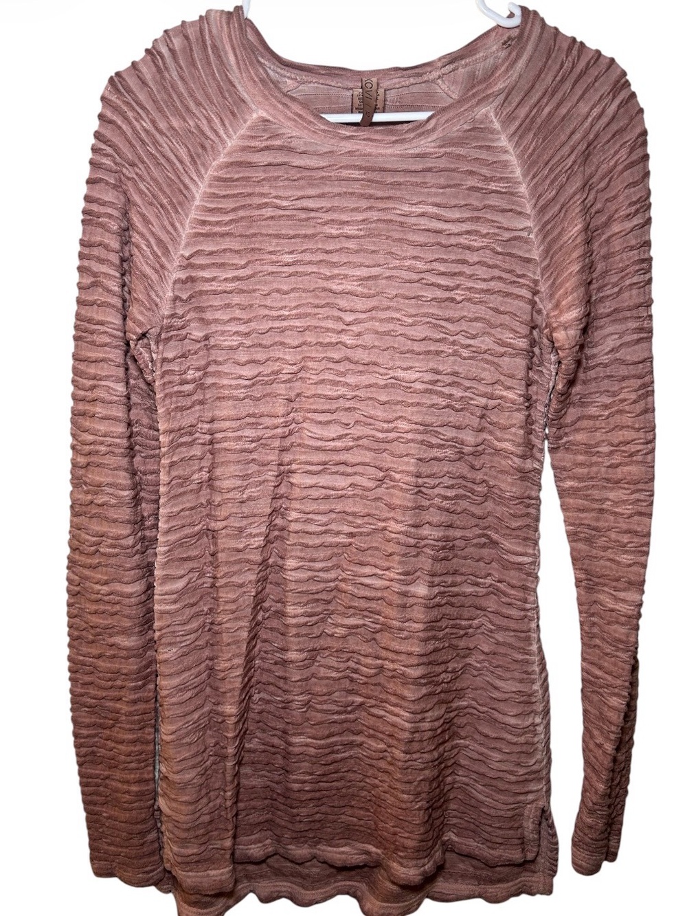 XCVI Textured Long Sleeve Crewneck Top Dusty Rose Wave Pattern Soft Festival